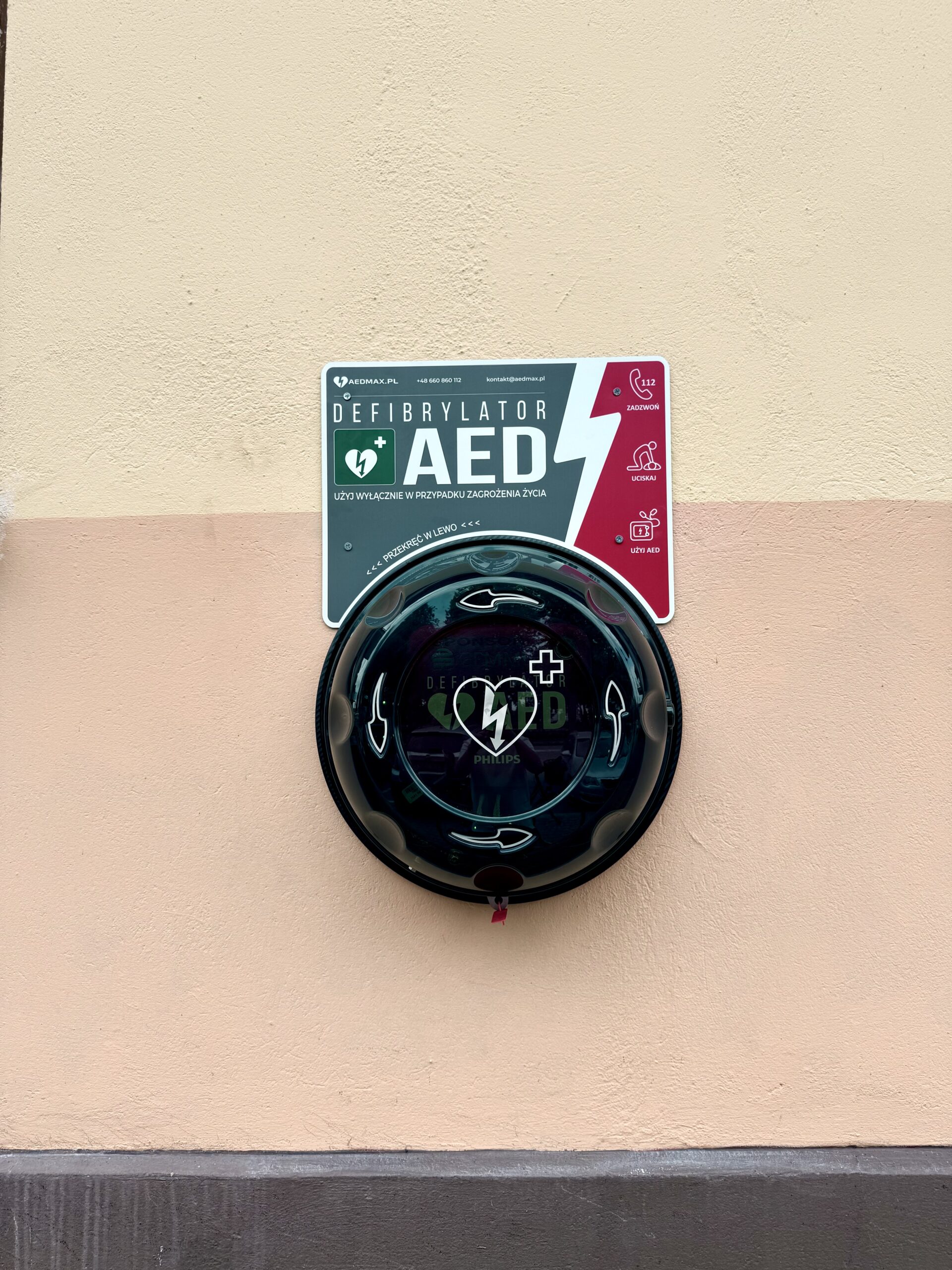 Defibrylator AED w Wąsoszu